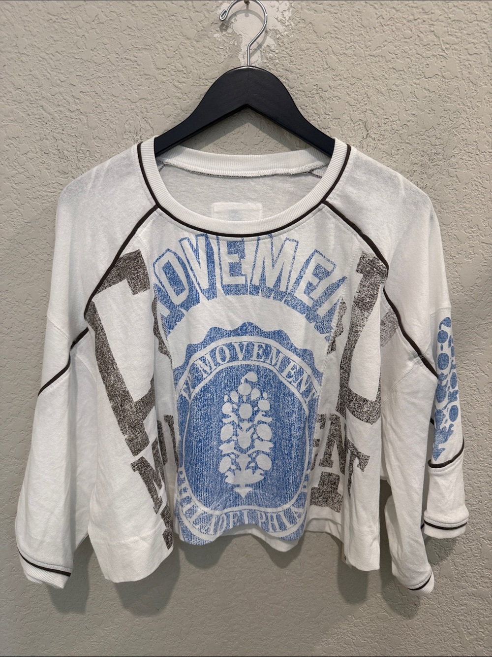 FP Movement Women’s White Graphic Pullover Top with Blue Print size M